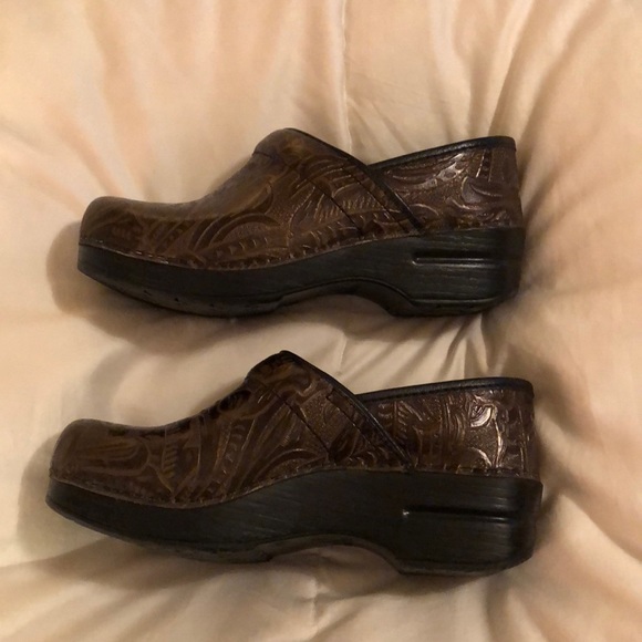 Dansko Clog size 37 - Picture 3 of 5